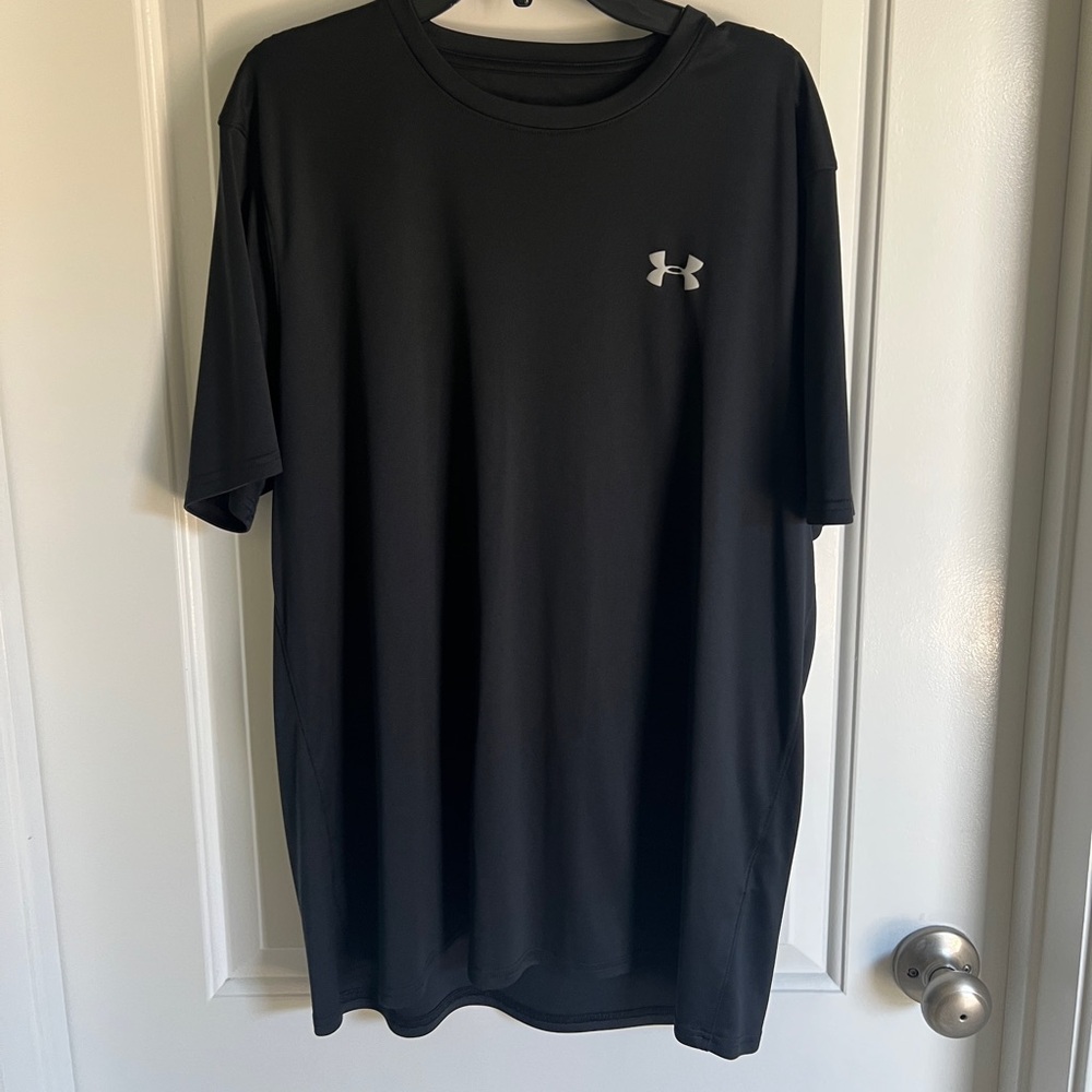 Large black under armour dri fit t shirt